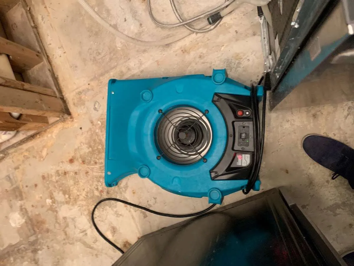 Air mover drying equipment for Mold Remediation & Removal in Lake Murray of Richland